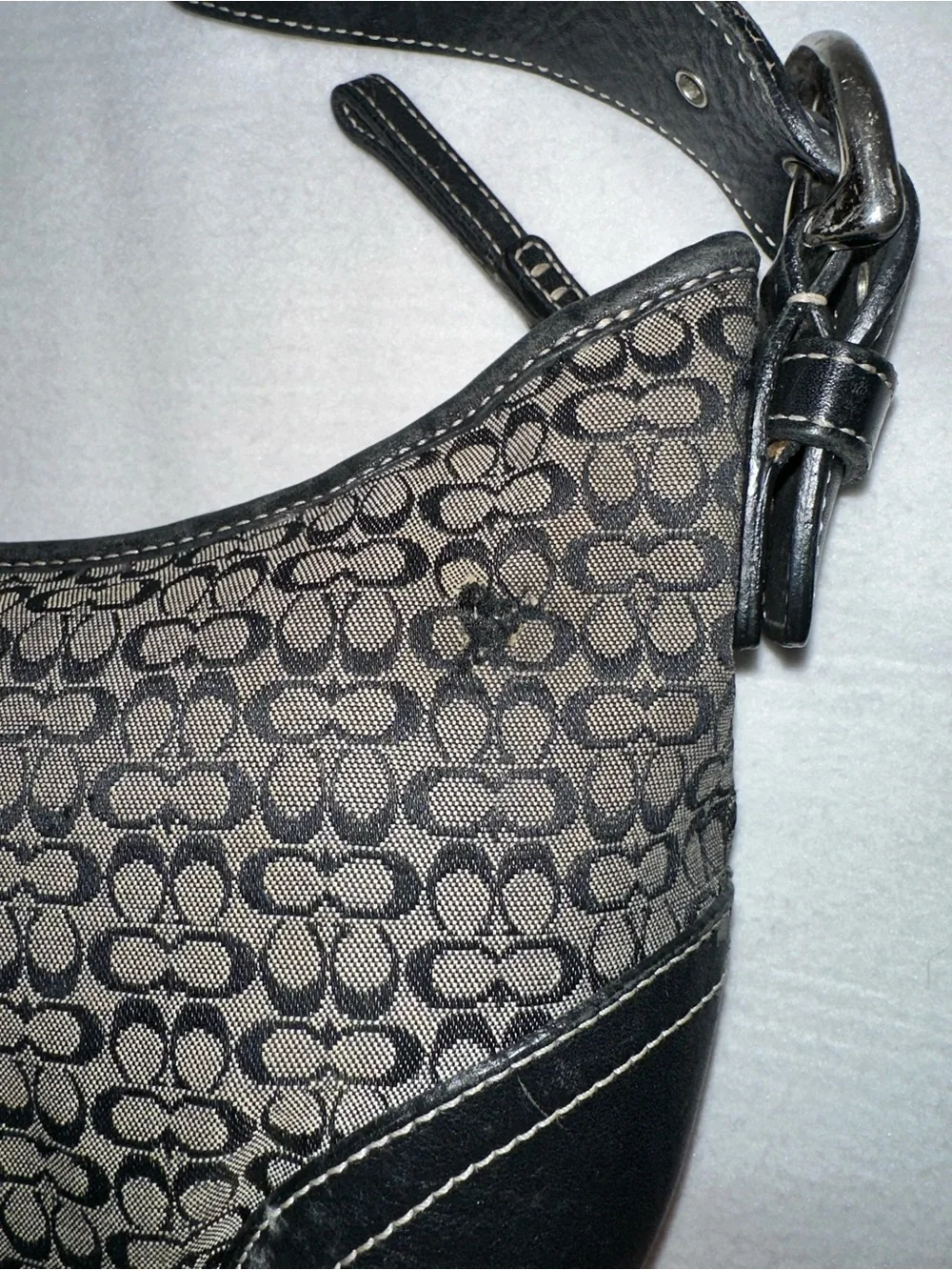 Vintage Y2K Coach Signature C Shoulder Bag